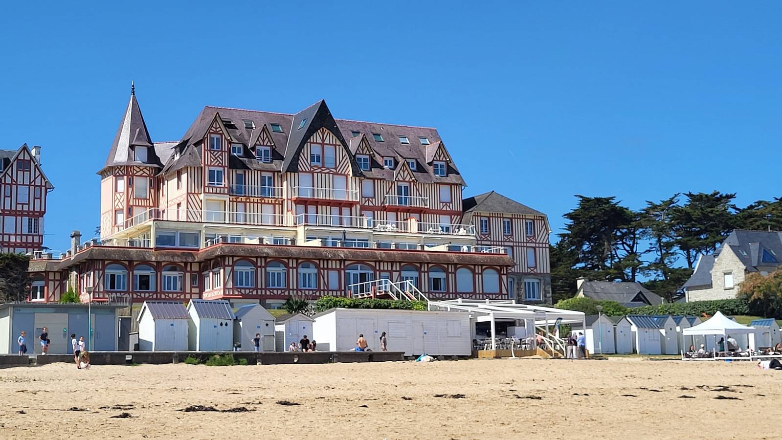 Ganze Wohnung, Ar-Vro Côté Plage - Magnifique Vue Mer in Saint-Cast-le-Guildo, Dinan und Umgebung