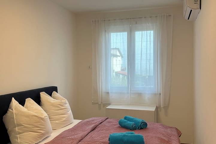 Ganze Wohnung, Neue  3-Zi.Whng. Seeblick, Pool, Gardasee Peschiera ideal für Familien, Paare, in Peschiera del Garda, Gardasee-Berge