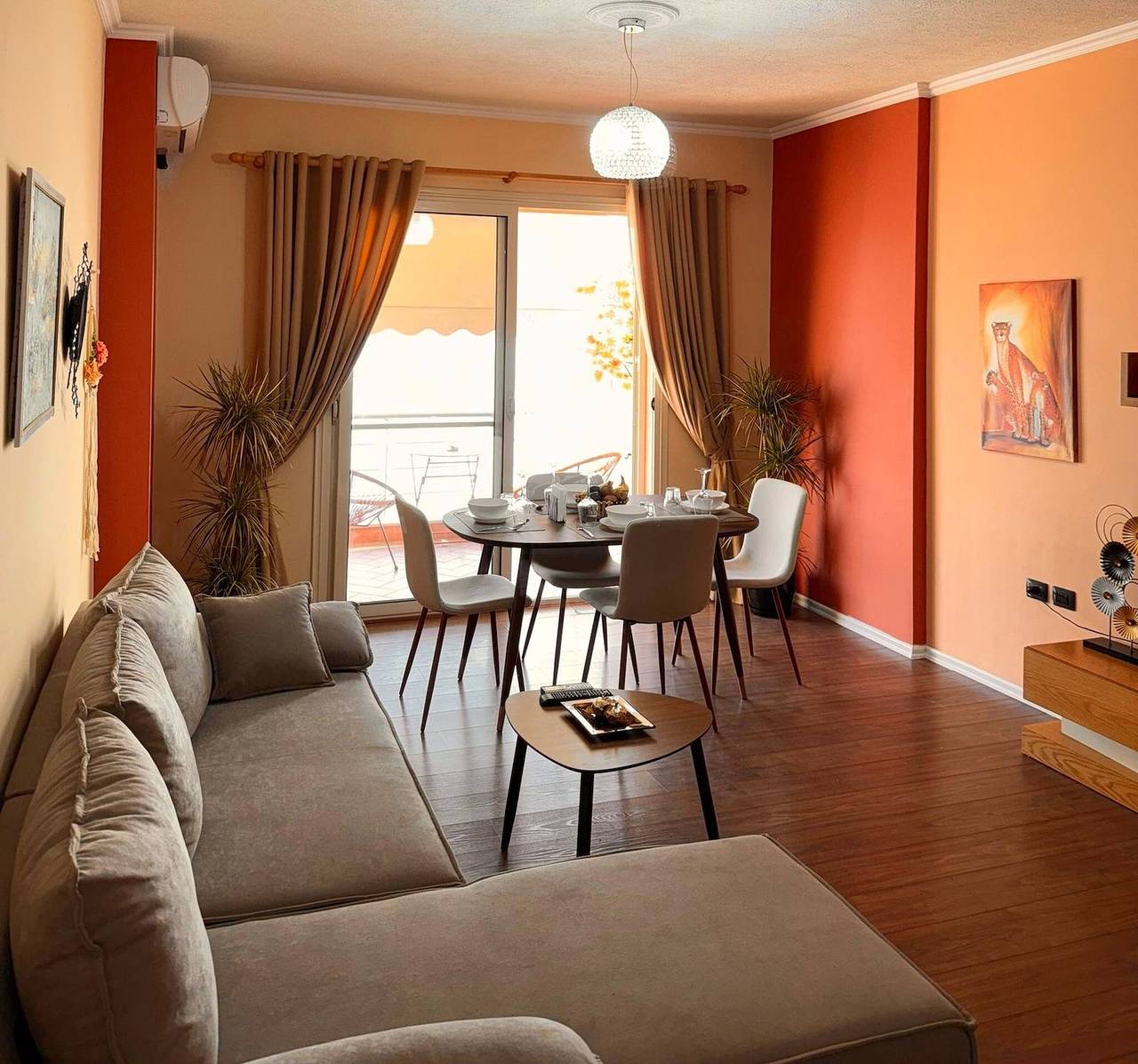 Geheel appartement, Stunning Seaview  10s Beach  Ac Fast Wifi in Durrës (stad), Albanië