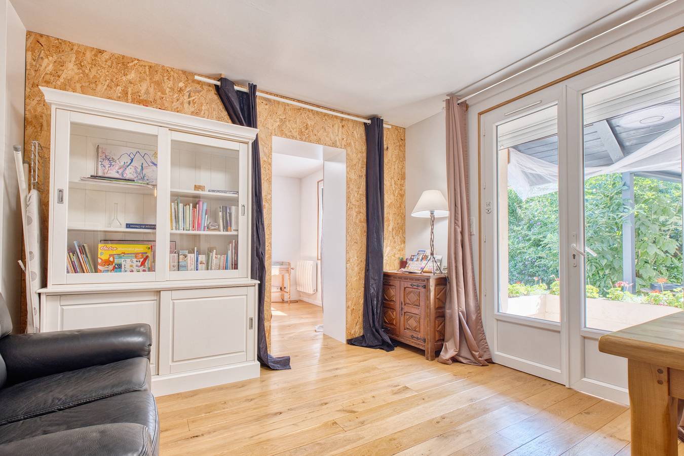 Appartement entier, Appartement "Olympe" avec terrasse privée, jardin privé et Wi-Fi in Périgueux, Périgord Blanc