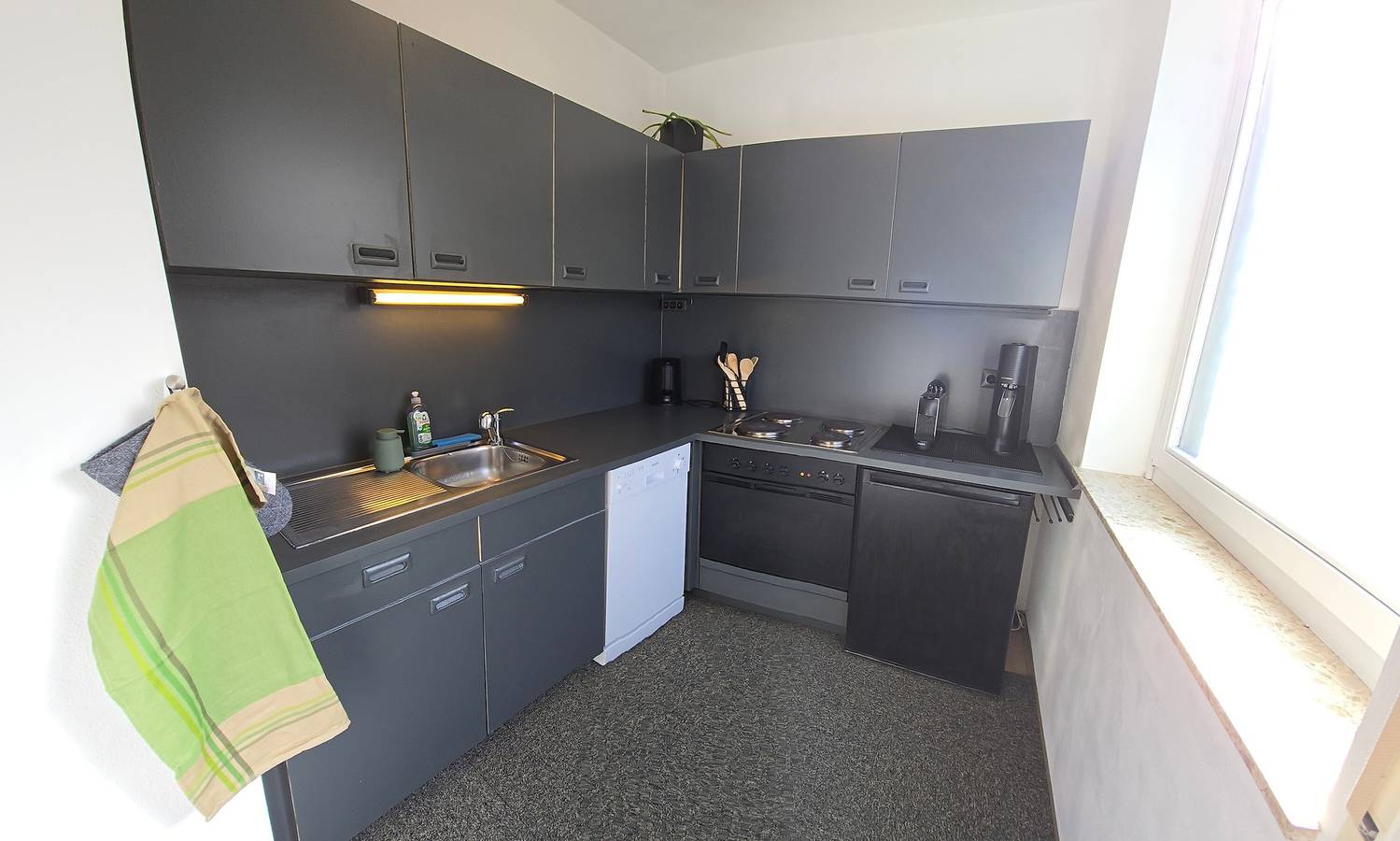 Ganze Wohnung, Ferienwohnung Lake Loft Salzburg – Privater Garten, hundefreundlich & Wlan in Seeham, Bezirk Salzburg-Umgebung