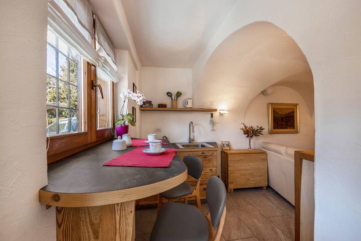 Entire apartment, Apartment "Mariagrazia" with Mountain Views and Garden in Tesero, Fleimstaler Alpen