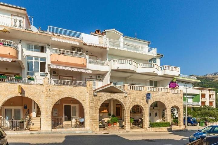 Maison d’hôte pour 4 personnes, avec balcon à Tučepi