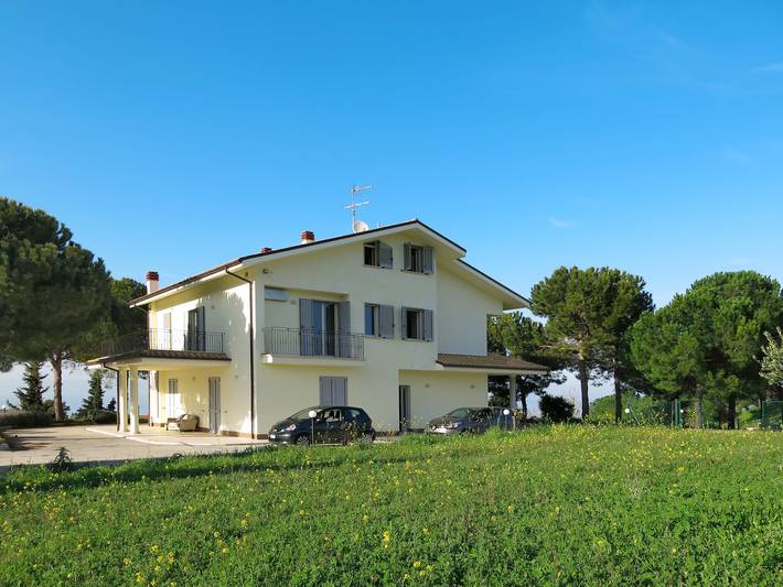 Appartamento per 4 persone, con terrazza e giardino nonché panorama in Abruzzo