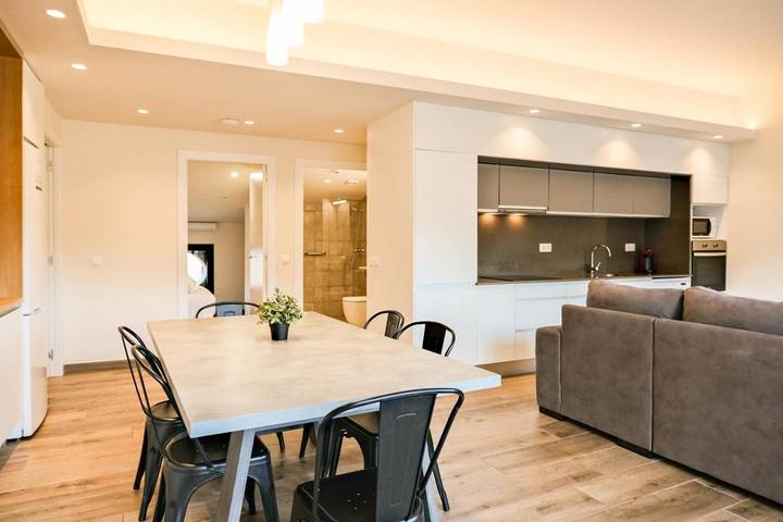 Gîte pour 8 personnes, avec terrasse à Besalú - 3