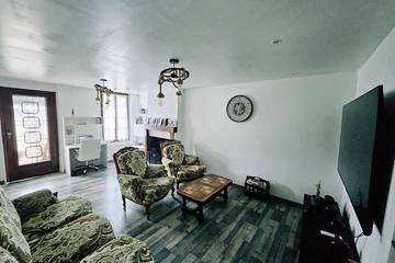 Gîte pour 7 personnes, avec jardin dans Breteau