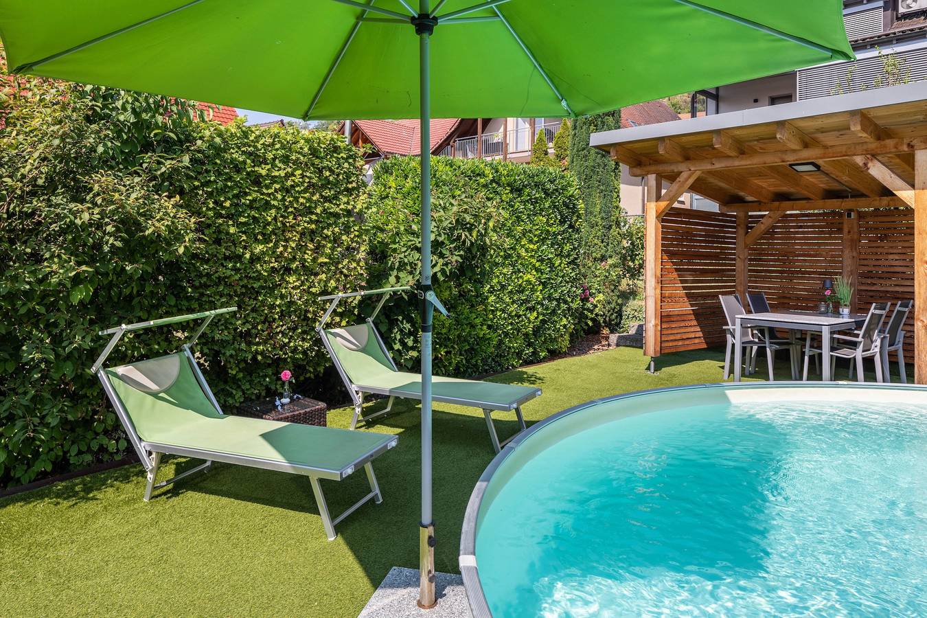 Modernes Ferienhaus Paula mit Pool am Kaiserstuhl in Ihringen, Kaiserstuhl