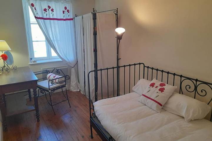 Gîte pour 6 personnes, avec terrasse à Ferrières-sur-Sichon - 3