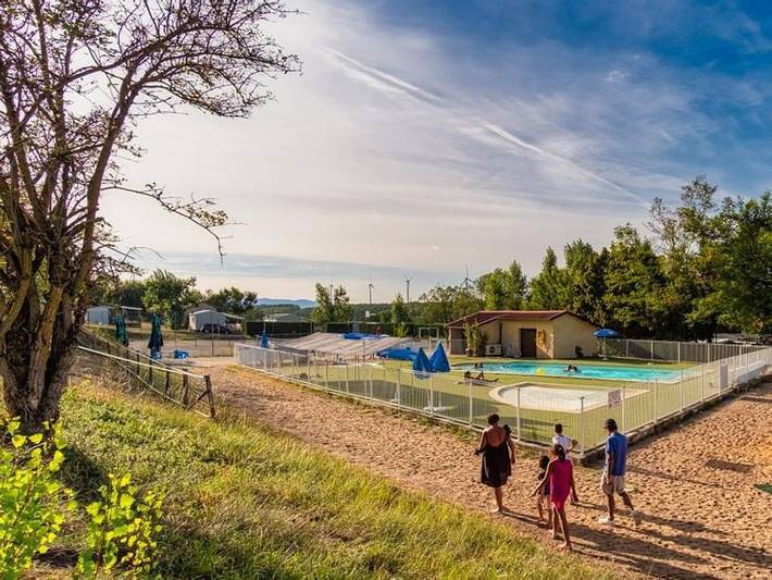 Camping für 4 Personen, mit Kinderpool, mit Haustier in Drôme
