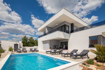 Villa para 8 Pessoas em Marina, Condado de Split-Dalmácia, Foto 1