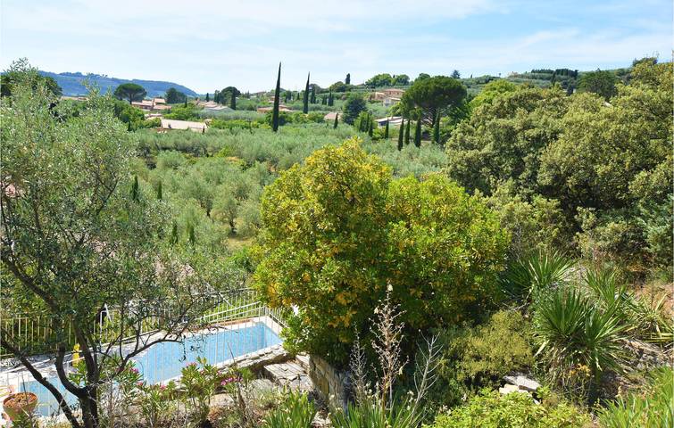 Appartement de vacances entier, Appartement à Nyons : Parking, piscine et jardin in Nyons, Région de nyons