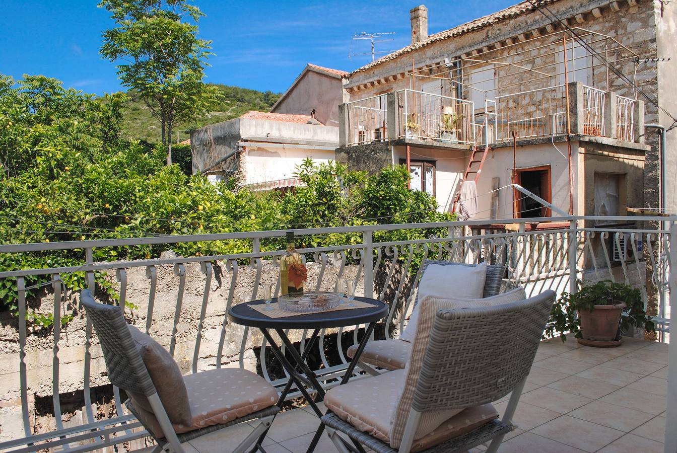 Ganze Wohnung, Apartment Nives in Vis Stadt, Vis (Dalmatien)