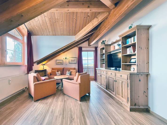 Ferienwohnung für 4 Personen, mit Balkon und Garten sowie Ausblick in Seeg