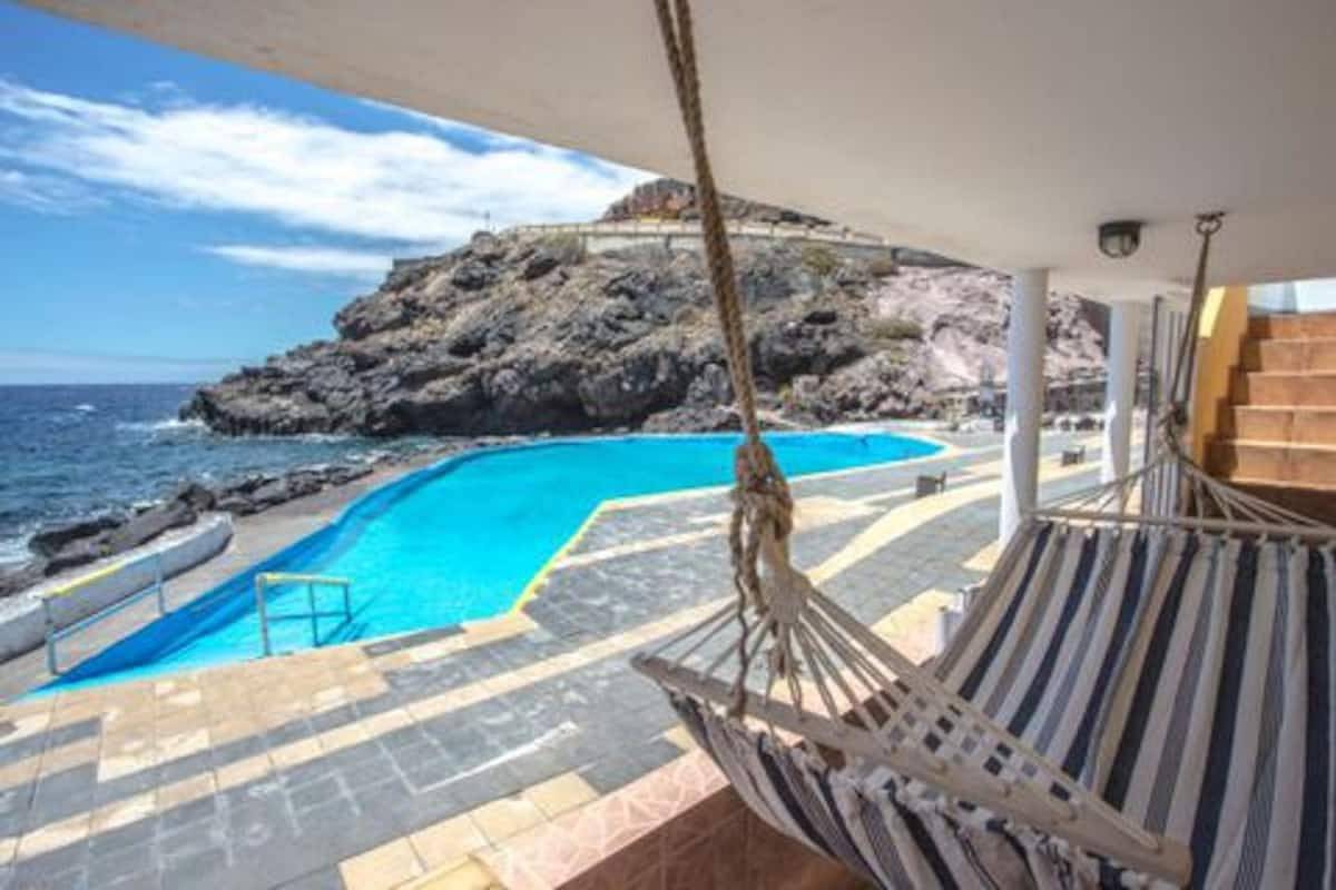 Vacation Home "Casa del mar, un lugar increíble" with Sea View, Terrace & Wi-Fi in Agache, Güímar