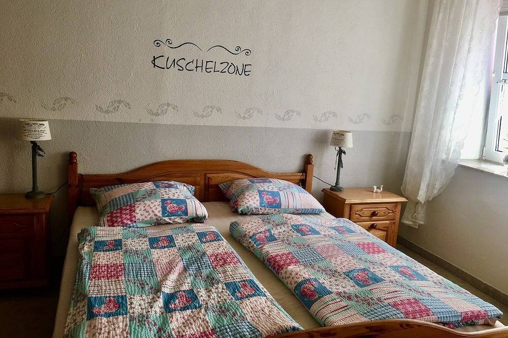 Ganze Wohnung, Fewo in Brauneberg mit 2 Sz, großem Schiefer-Wohnraum, grünem Innenhof,  Mosel in Brauneberg, Bernkastel-Kues & Umgebung