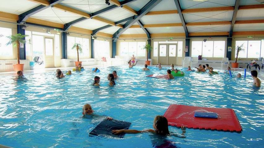 Ferienhaus für 10 Personen, mit Pool und Terrasse sowie Garten und Sauna - 1