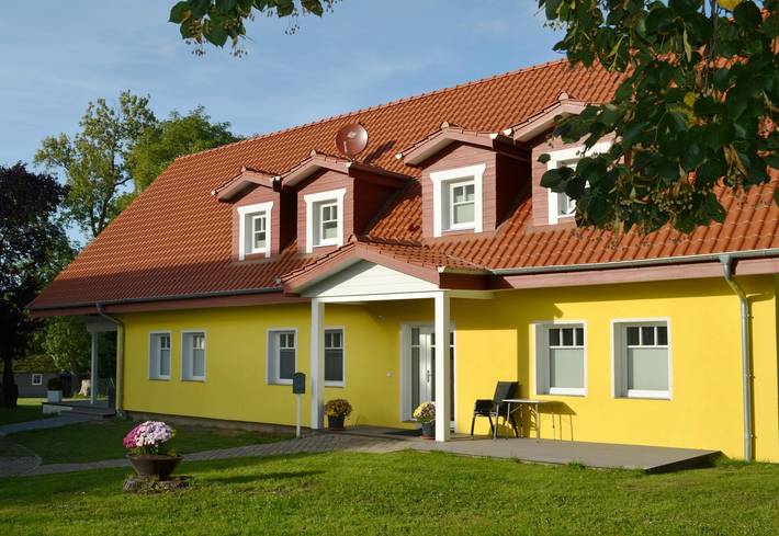 Ferienwohnung für 6 Personen, mit Balkon und Seeblick, mit Haustier in Klein Upahl - 2
