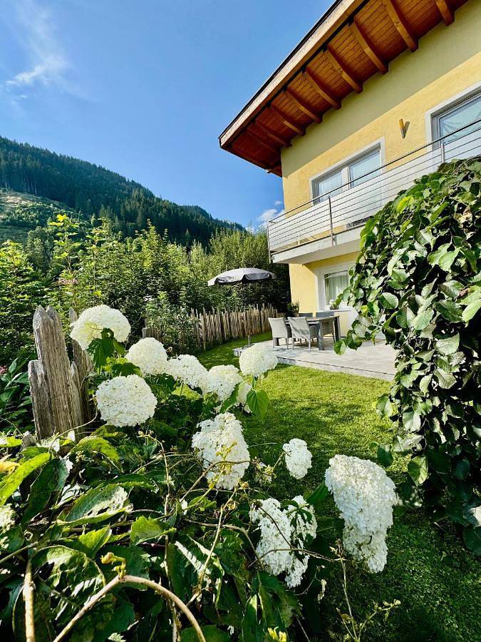 Apartamento de vacaciones para 5 personas, con vistas además de jardín y sauna - 1