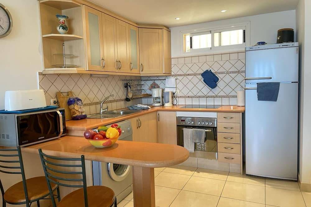 Entire apartment, Alegre Beach Home - your vacation apartment right by the sea in Arguineguin, Mogán