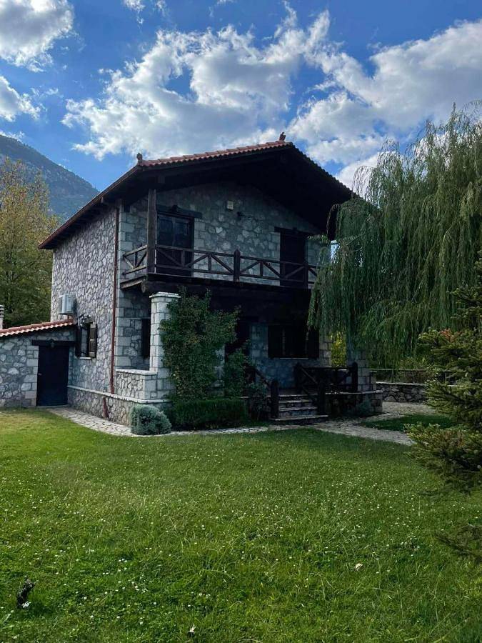 Villa per 9 persone, con panorama e giardino in Delfi