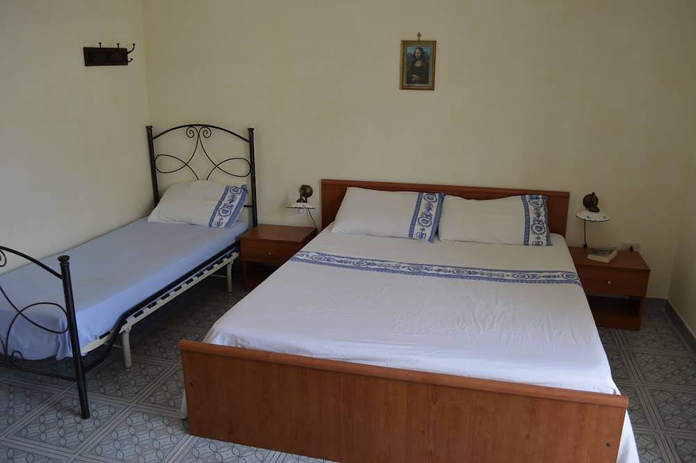 Entire apartment, Casa Baia Smeraldo100 Mt sea in Marina di San Gregorio, Patù