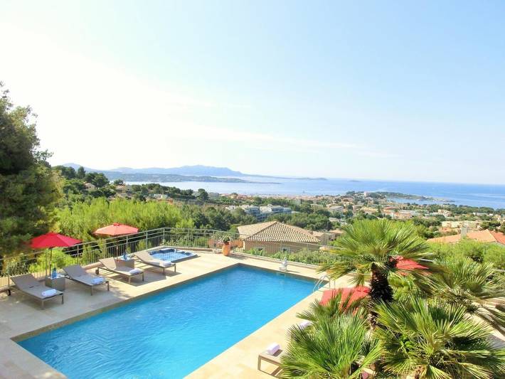 Chambre d’hôte pour 2 personnes, avec Terrasse ainsi que Jardin et Piscine