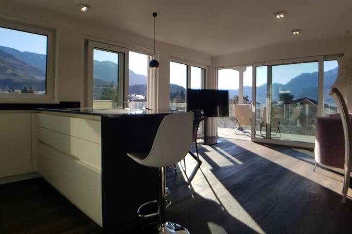 Ferienwohnung für 4 Personen, mit Balkon und Terrasse sowie Ausblick in Auer