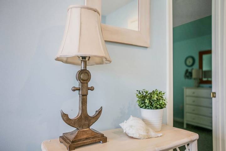 Vacation rental for 8 people, with pool and balcony in Chincoteague Island