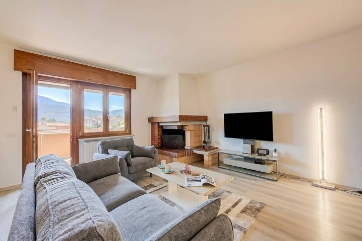 Appartement entier, Casa Alexander - Lake Garda Apartment with Terrace in Riva del Garda, Montagnes autour du lac de Garde