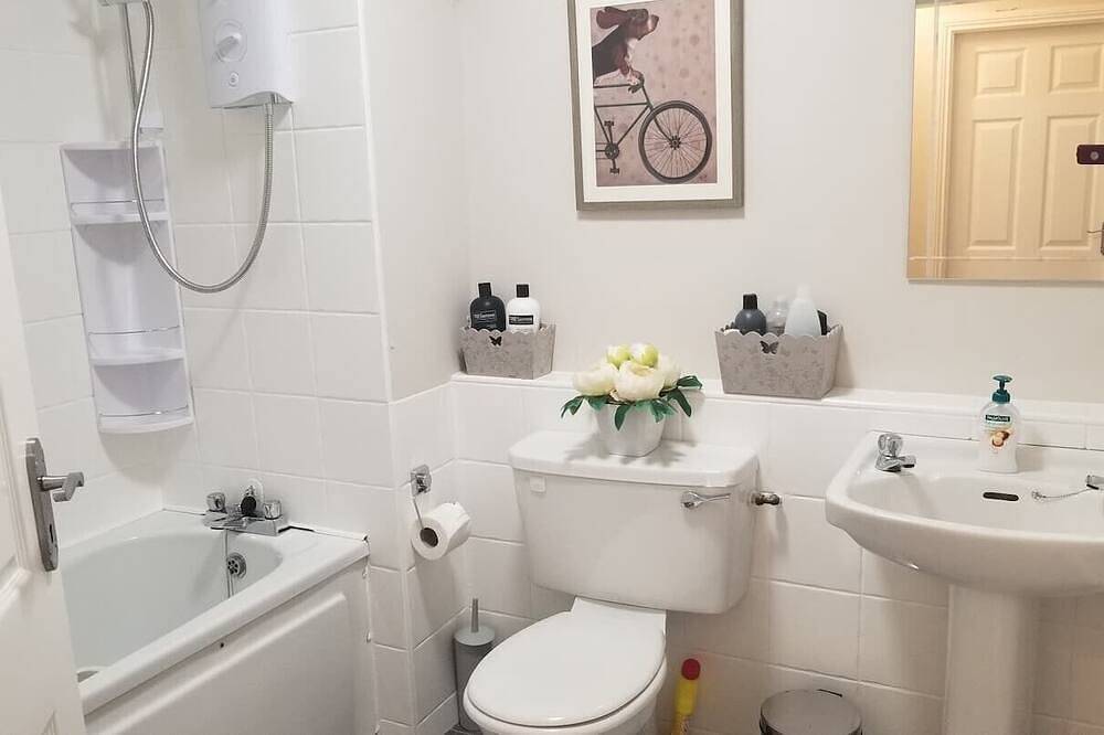 Entire apartment, # 5 Central Killarney Apartment in Killarney, Killarney National Park