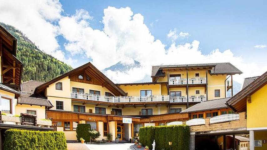 Ferienwohnung für 2 Personen, mit Terrasse und Garten sowie Whirlpool, kinderfreundlich in Obervellach