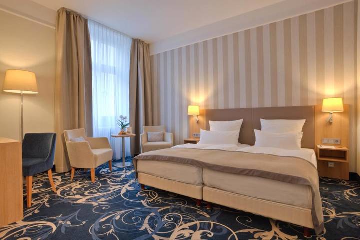 Hotel für 3 Personen, mit Sauna und Terrasse, mit Haustier in Karlsruhe - 2