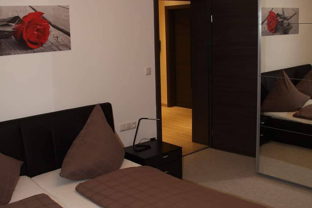 Ganze Wohnung, Attraktive Fewo zwischen München, Tegernsee und Bad Tölz - Wlan kostenlos in Sauerlach, Oberbayern