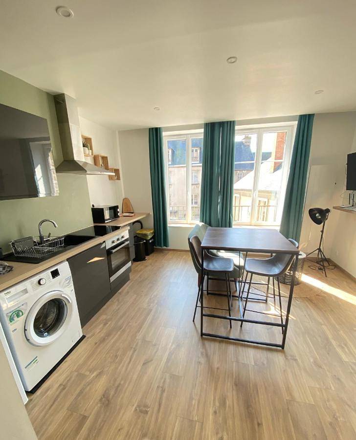 Appartement entier, One-Bedroom Apartment in Coutances, Région de Coutances