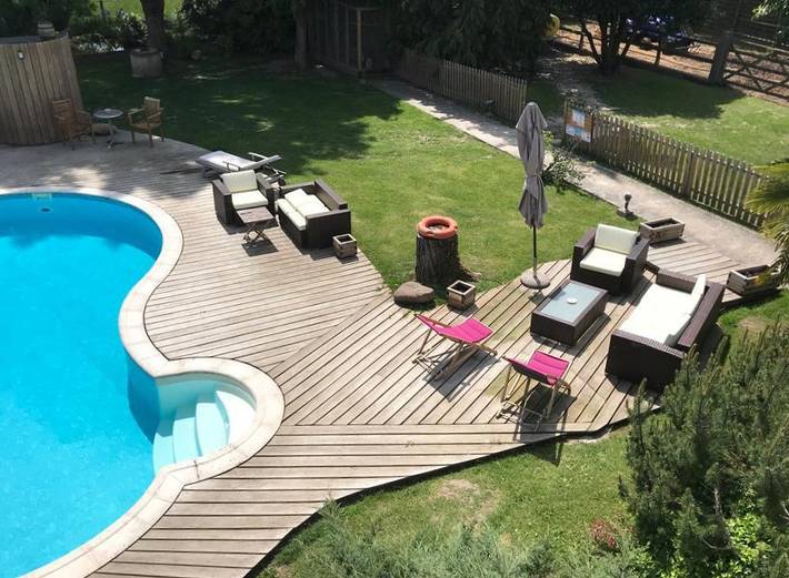 Chambre d’hôte pour 2 personnes, avec Terrasse ainsi que Jardin et Piscine