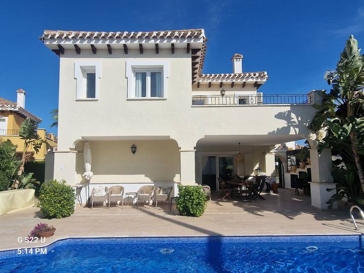 Chalet para 6 personas, con terraza además de jardín y piscina, Se admiten mascotas - 1
