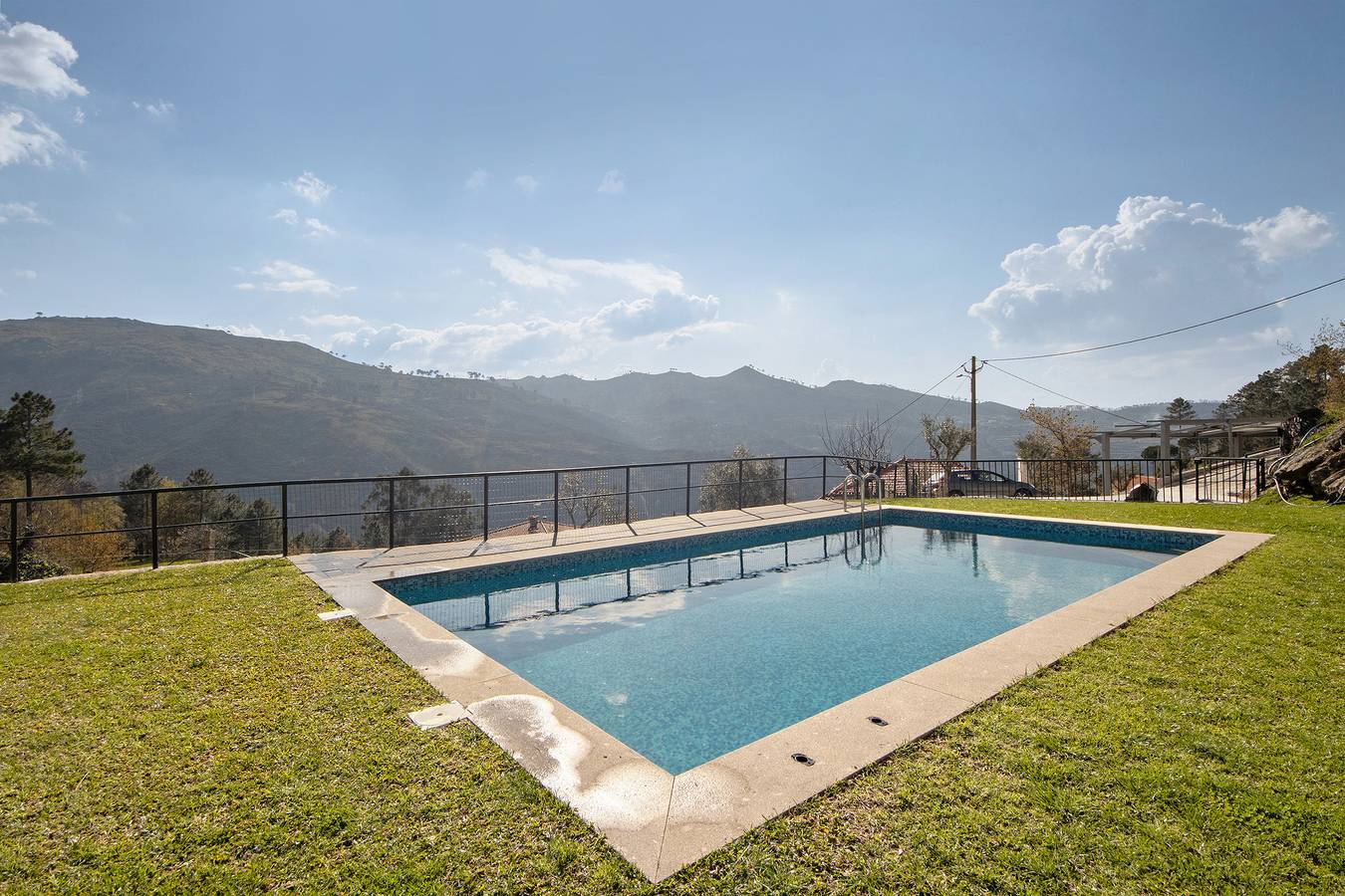 Geheel appartement, Appartement 'Quintinha De Pinouco' met Uitzicht op de Bergen, Wifi en Airconditioning in Resende, Douro-vallei