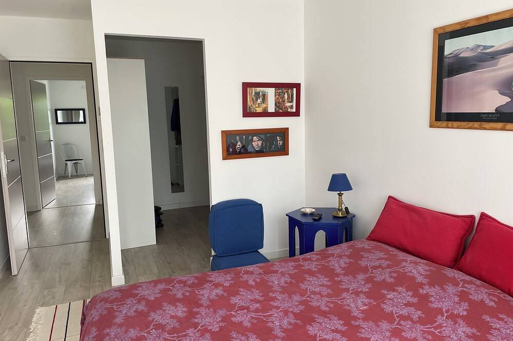 4-bedroom villa, private heated pool, enclosed garden8 minutes from the beach in Linxe, Region de Dax