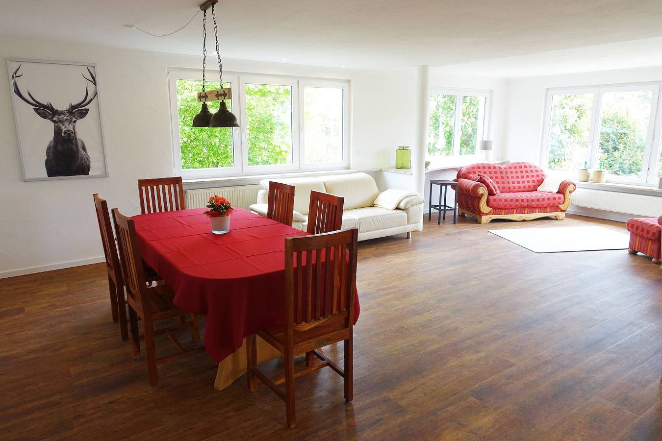 Ganze Wohnung, Ferienwohnung 'Heimatliebe' mit Bergblick, privater Terrasse und Wi-Fi in Immenstaad, Immenstaad am Bodensee