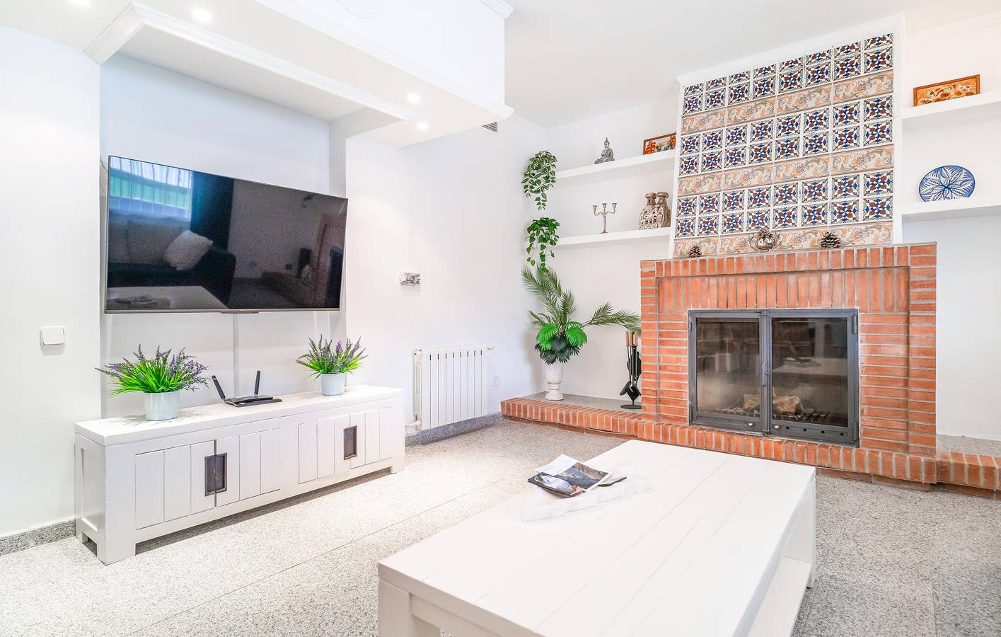 Gemütliches Apartment mit Pool, AC & WiFi in der Nähe des Stadtzentrums von Carratraca in Carratraca, Málaga Provinz