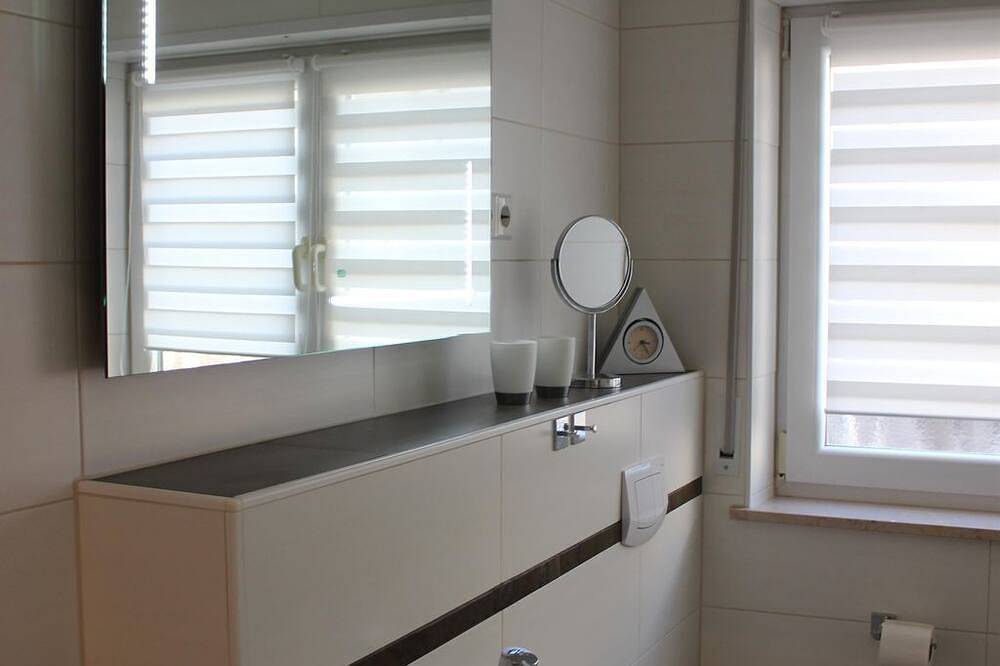 Ganze Wohnung, Ferienwohnung Inge - Appartement/Fewo, Dusche, Wc, Erdgeschoß/Parterre in Bruchweiler-Bärenbach, Landkreis Südwestpfalz