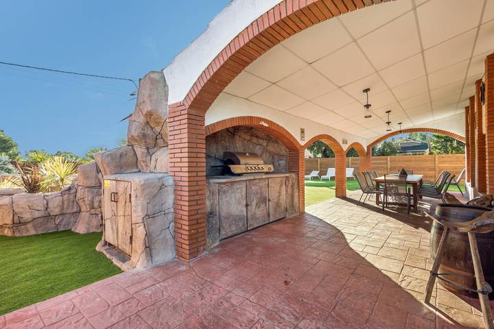 Chalet para 14 personas, con jardín en Provincia de Barcelona - 3