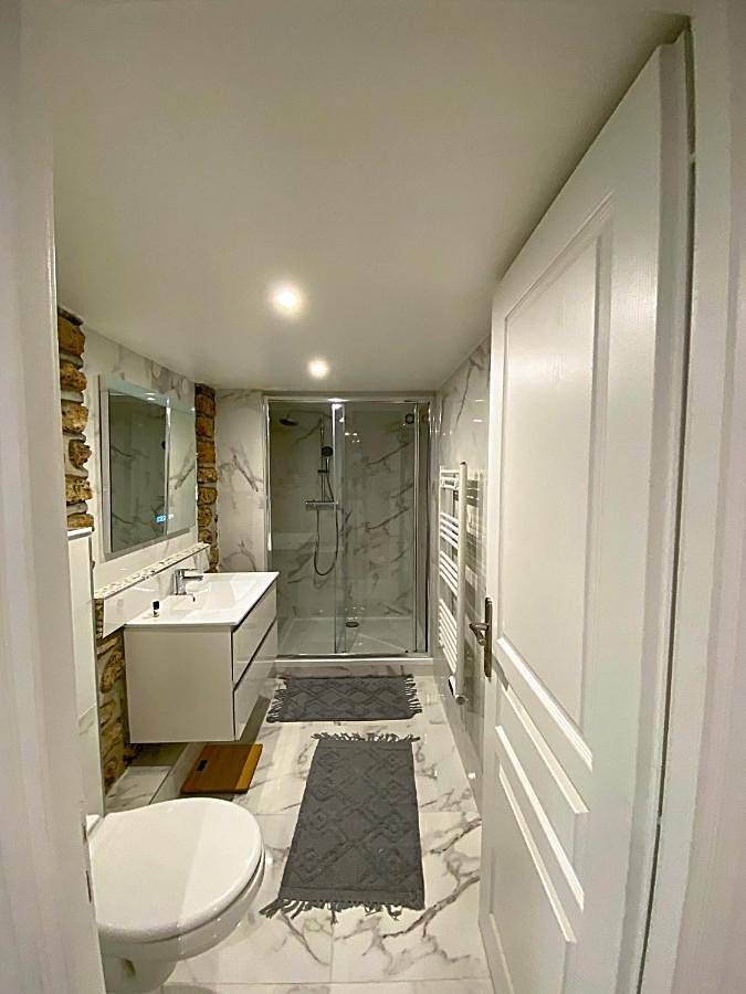 Appartement entier, One-Bedroom Apartment in Morangis, Essonne