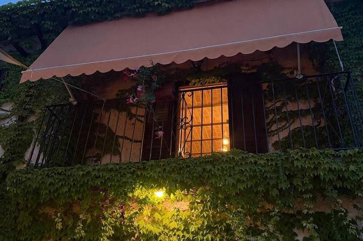 A 19th-century farmhouse with spacious grounds surrounded by greenery and a swimming pool in Agnone Isernia, Alto Molise