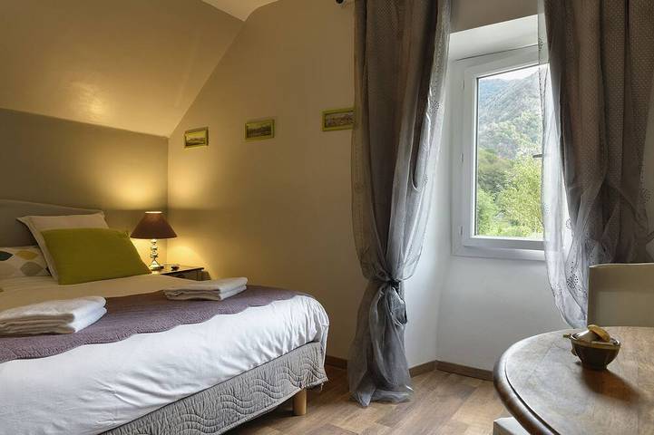 Location de vacances pour 11 personnes, avec Terrasse et Jardin à Accous - 4