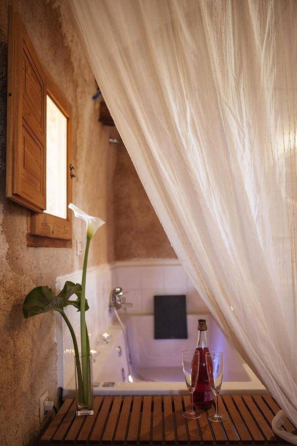 Casa rural para 7 personas, con piscina además de jacuzzi y jardín en Provincia de Cuenca - 3