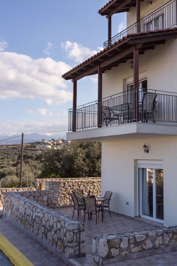 Like Home in Kato Stalos, Agia Marina