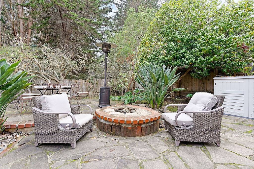 Pot Belly Beach House! Das Beste aus beiden Welten, Sie haben nicht nur den Strand, Sie sind auch von wunderschönen Wäldern umgeben! in Capitola, Santa Cruz County