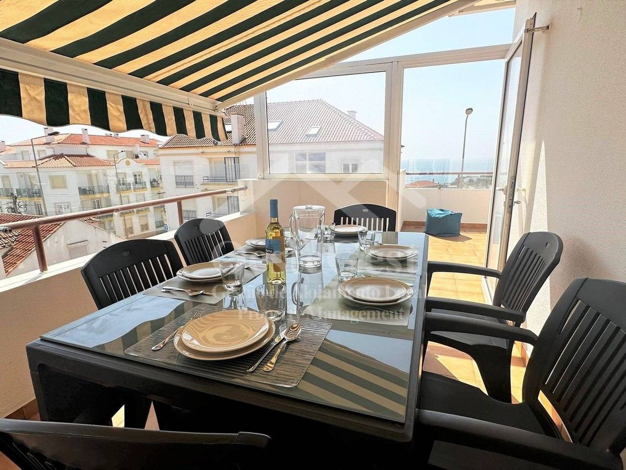 Apartamento inteiro, Weißer Sand Balkone in Praia da Areia Branca, Lourinhã