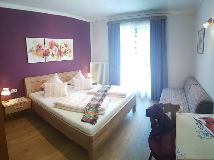 Ferienwohnung für 4 Personen, mit Balkon und Terrasse sowie Garten und Seeblick am Ossiacher See - 2